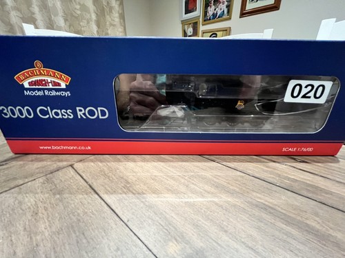 Bachmann 127 class - 31-127,